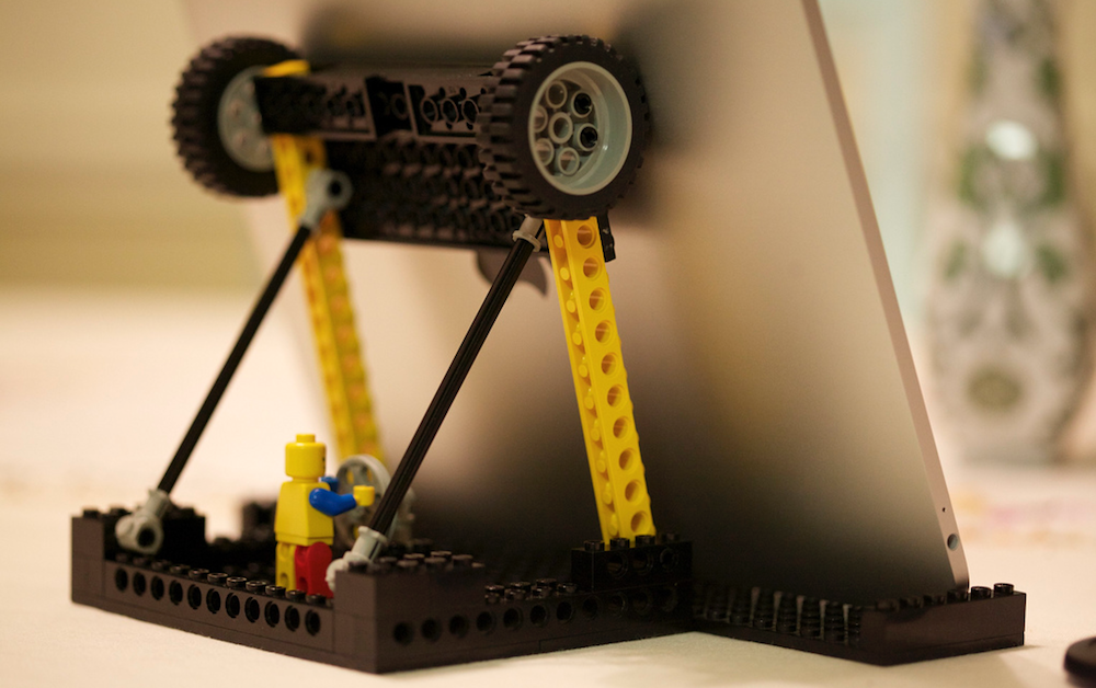 DIY Lego iPad Stand