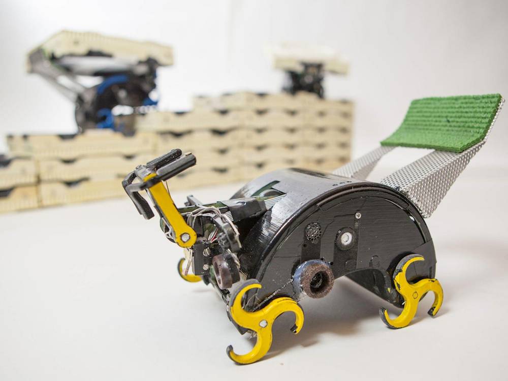 Termite-Inspired Brick Laying Robots