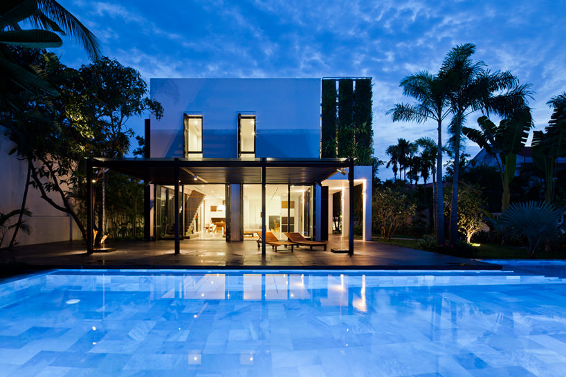 Thao Dien House in Evening by Pool