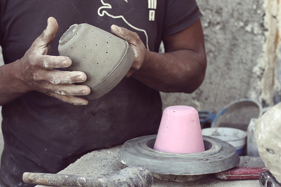 Casting the Concrete for a La Morena Plant Pot in Mexico