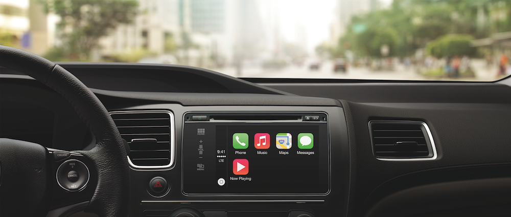 Apple CarPlay Homescreen with iPhone Apps