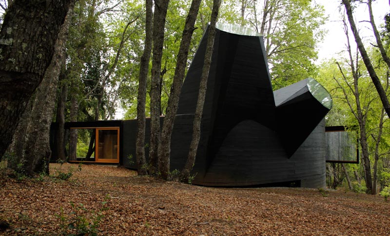 'House for the Poem of the Right Angle' by Smiljan Radic in Chilean Forest Setting