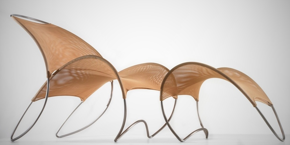 Loop de Loop Lounge Chair and Ottoman by William Pedersen (1)