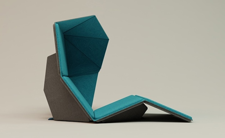 Resmo Folding Airport Chair in Upright Position with Privacy Screen