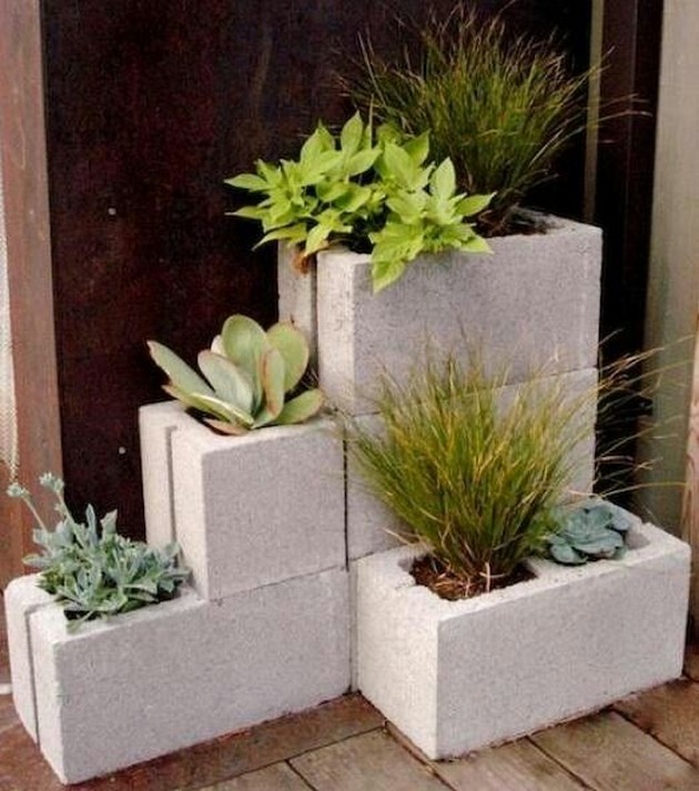 Smaller DIY Modular Planter from bricks