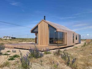 Pobble House in Dungeness by Guy Hollaway Architects