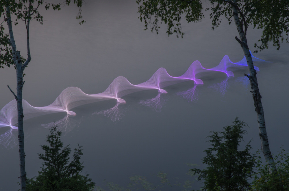Canoeing Strokes Captured in Long Exposure Photography with LEDs