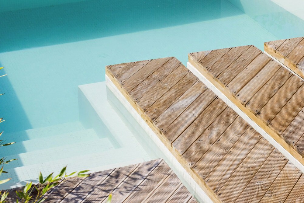 Diagonal Timber Swimming Pool Stepping Platforms at Silverwood House