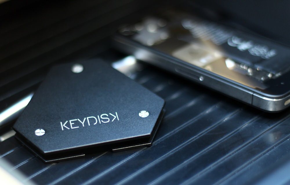 KeyDisk in Black Metal with iPhone Everyday Carry