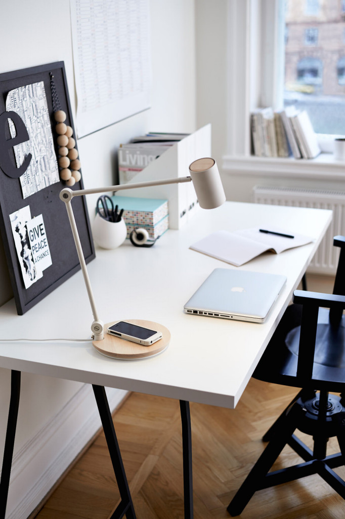 Desk with Riggad Work Lamp by David Wahl Wireless Charging