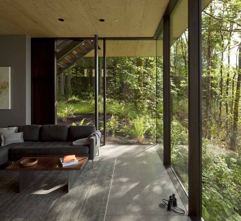 Expansive Floor to Ceiling WIndows in Case Inlet Retreat