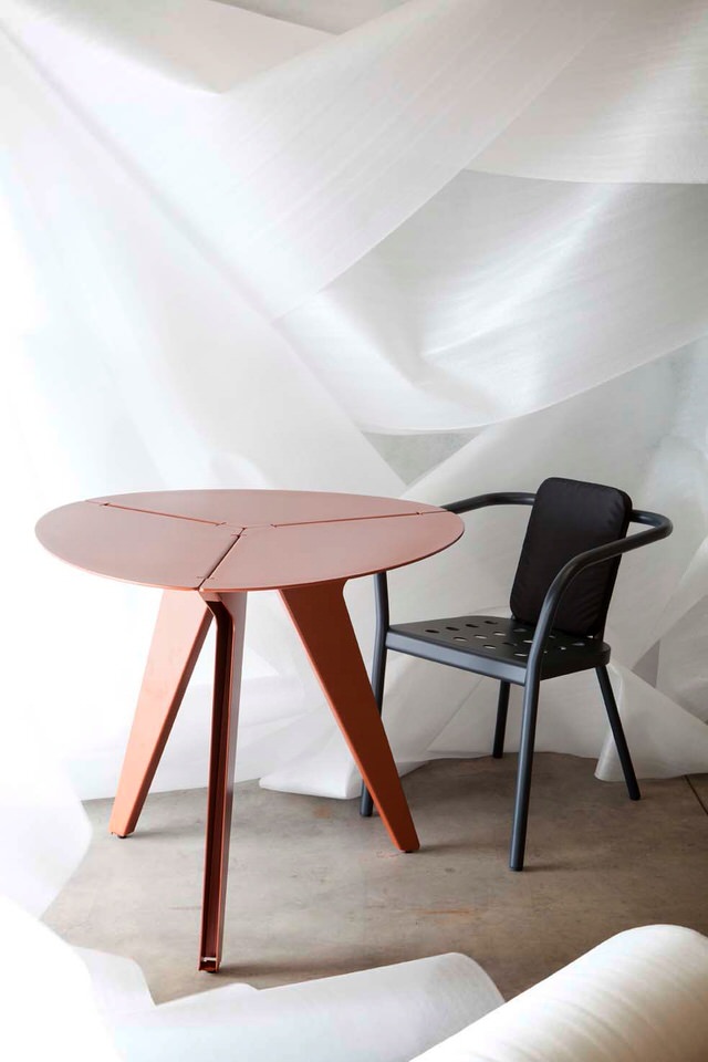 Loo Table with Helm Armchair in Aluminium by Matiere Grise