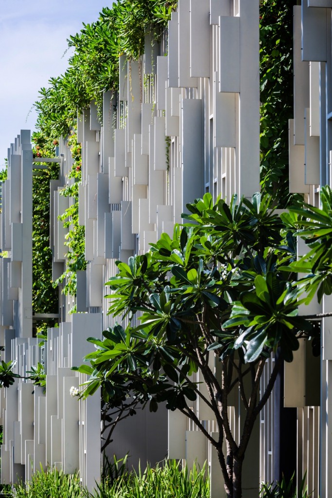 Complex White Exterior Screen Housing Plants