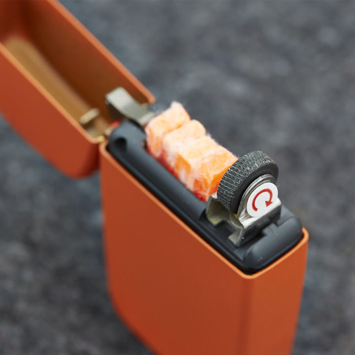 Zippo Emergency Fire Kit with 4 Wax Coated Tinder Sticks